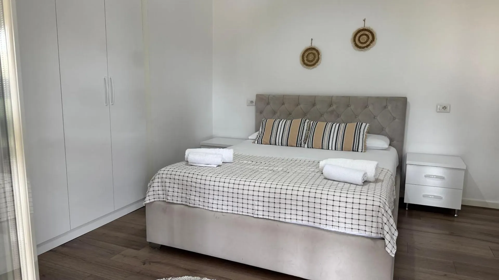 Raffaello'S House Villa Vlore
