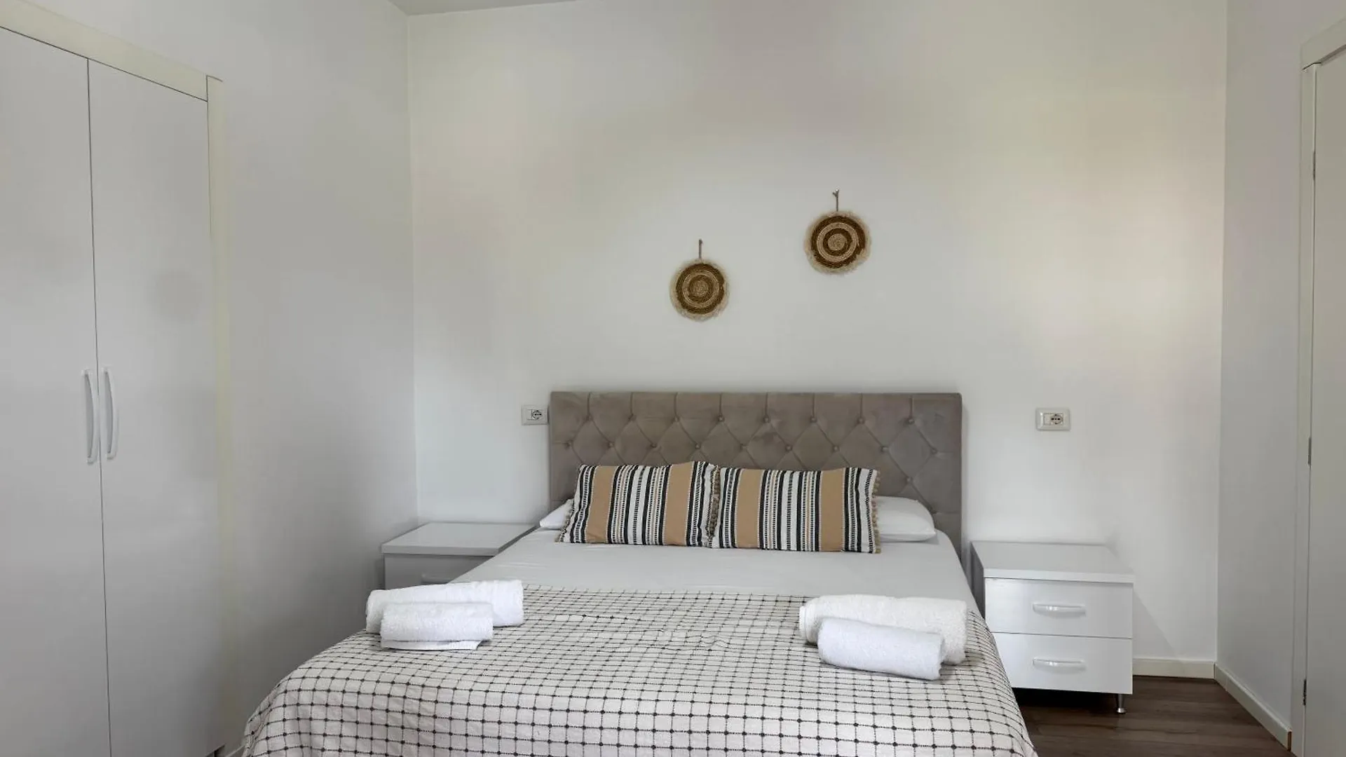Raffaello'S House Villa Vlore